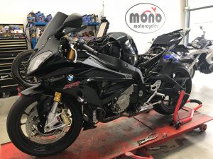 mono motorcycles started our week with a regular customers BMW S1000RR in for a full service & modifications.