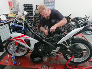 Motorcycle Service: Full service