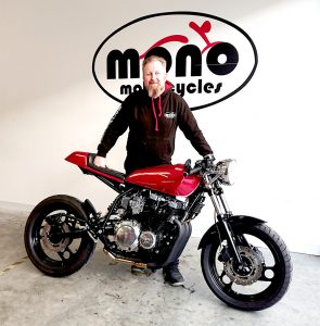 Daniel Morris with the Yamaha XJ900 Cafe Racer after installing the 'motogadget' m.unit blue.