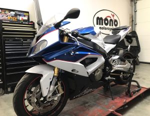 Sam from GT4 dropped his very tidy BMW S1000RR in for chain & sprockets.