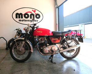 Tuesday Morning the lovely Norton Commando which we worked on last year, joined us for an exhaust gasket to be fitted