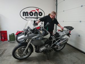 Our second BMW of the week, a BMW R1200 GS belonging to one of our customers, was brought to us as a non start. 