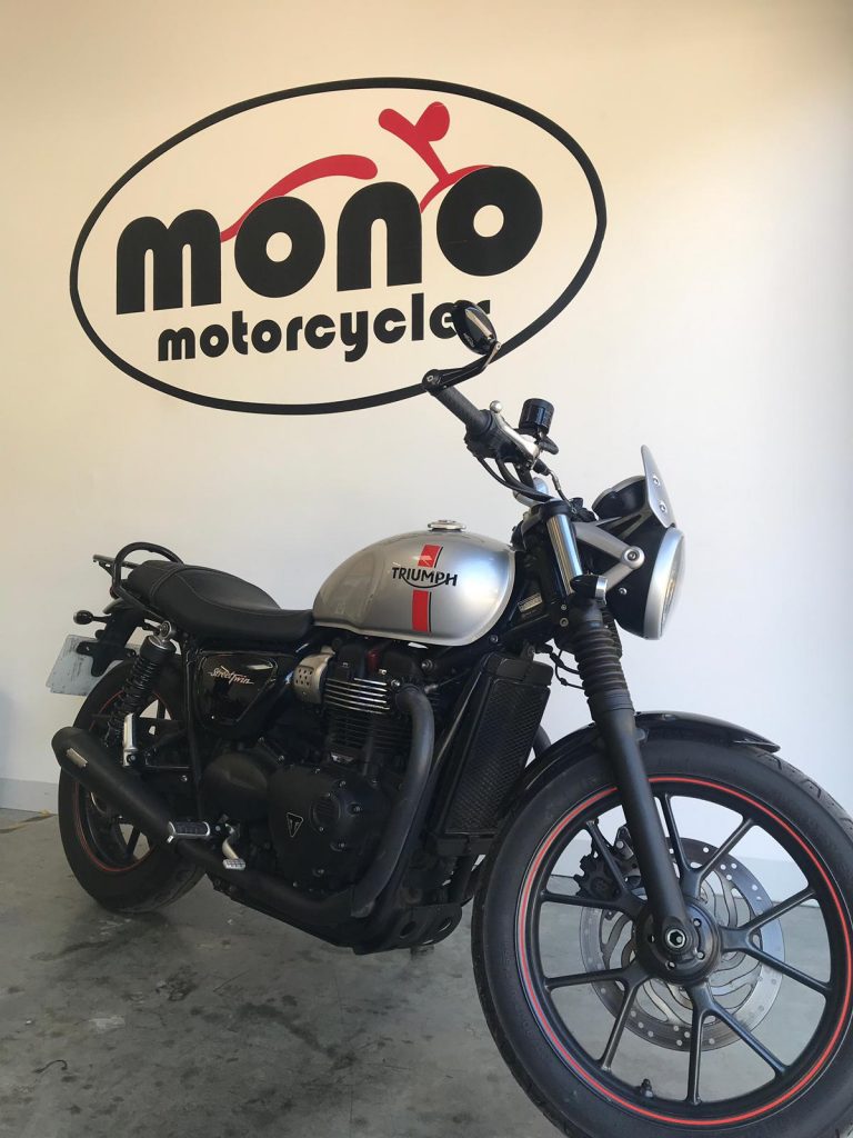 Monday was an exceptionally busy day for mono motorcycles. The first job of the week was for a lovely Triumph Street Twin