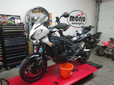 we welcomed an immaculate Triumph Tiger 1050 Sport for a major service & front brake pads