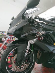 First up on Monday morning, we welcomed one of our regular customers Kawasaki Ninja for interim servicing & a health check.