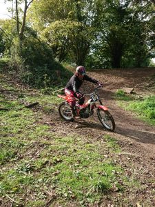 I went to my local practice track Halnaker Chalk Pit Near Goodwood. Halnaker is a great practice ground owned by Bognor Trials Club & is open on the 3rd Sunday of every month. 
